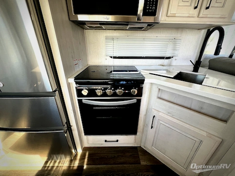 2021 Heartland Bighorn Traveler 33RKS RV Photo 3