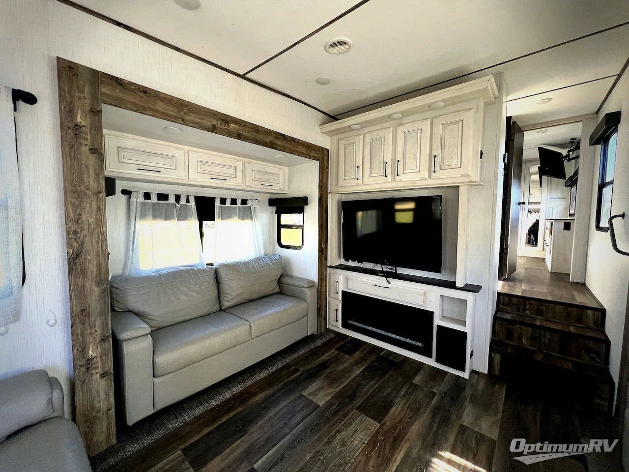 2021 Heartland Bighorn Traveler 33RKS Photo 6