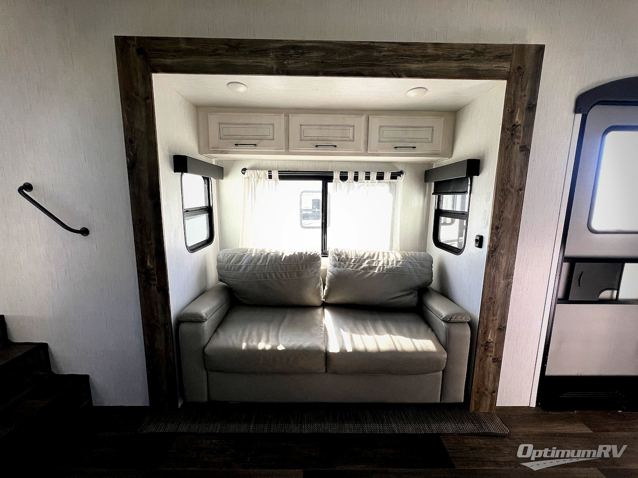 2021 Heartland Bighorn Traveler 33RKS Photo 7