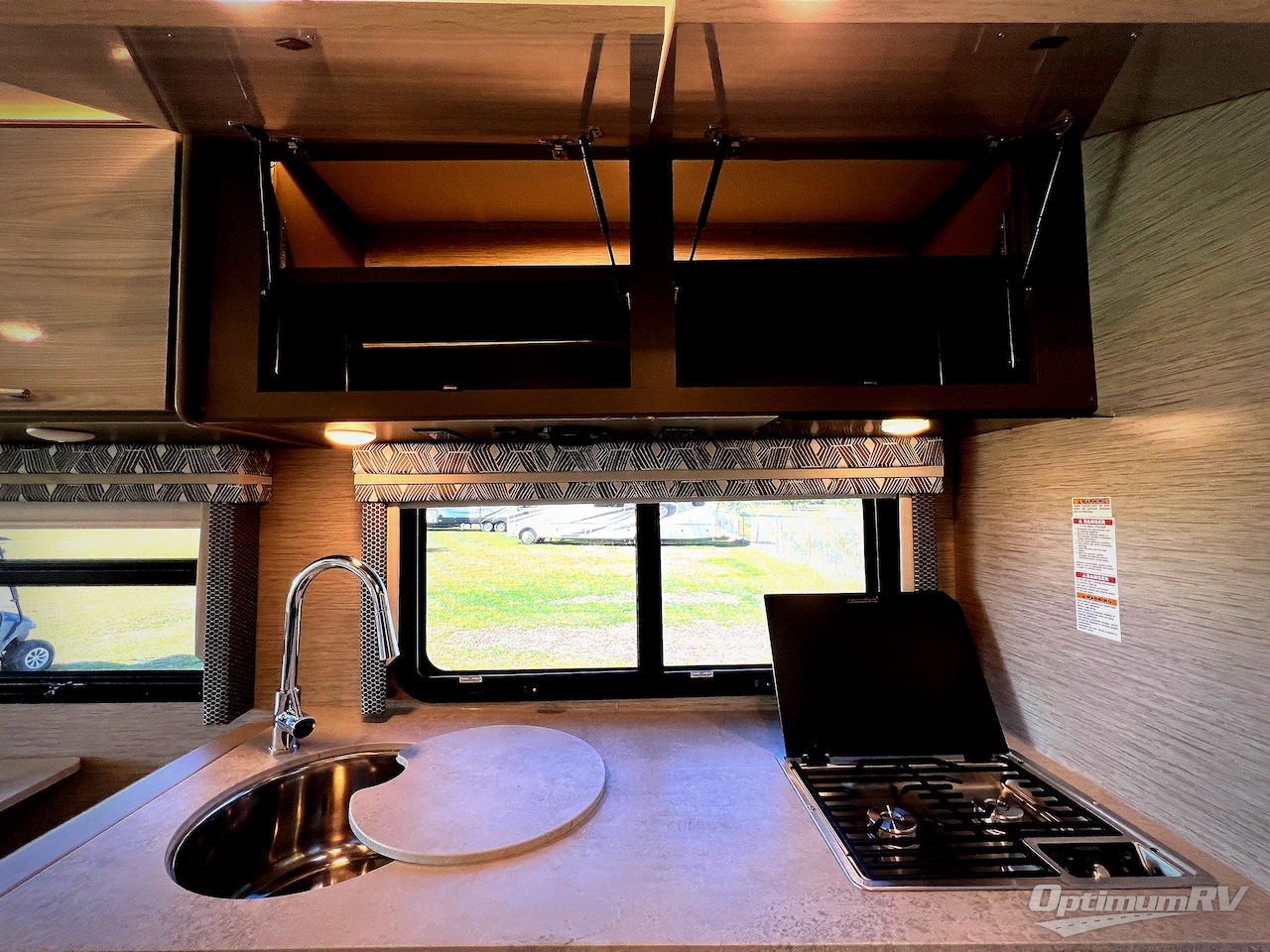 2023 Thor Axis 24.3 Photo 18