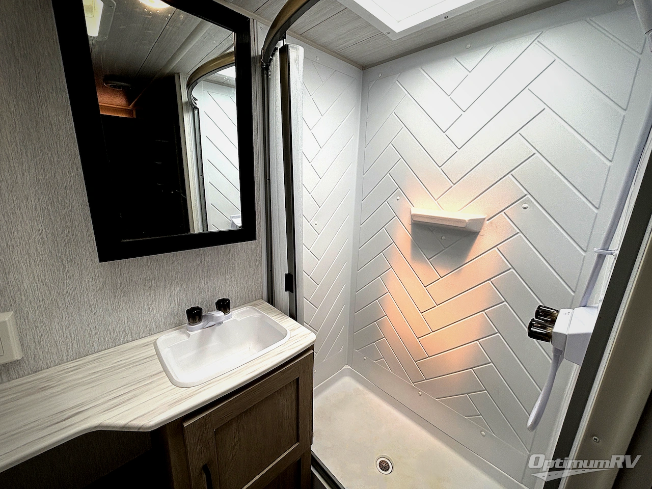 2024 Forest River Wildwood X-Lite 273QBXL Photo 13