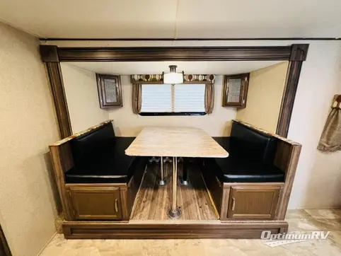 2017 Coachmen Apex Ultra-Lite 215RBK RV Photo 2