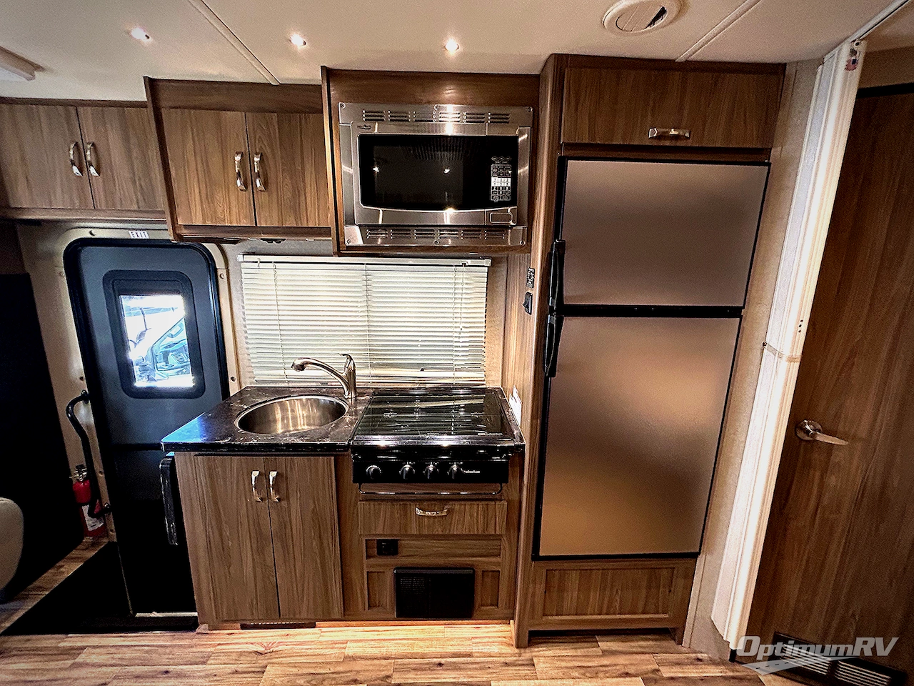 2018 Dynamax isata 3 24FW Photo 7