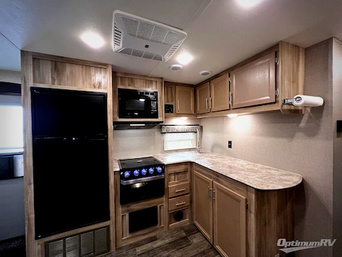 2021 Coachmen Catalina Legacy 323BHDSCK RV Photo 2