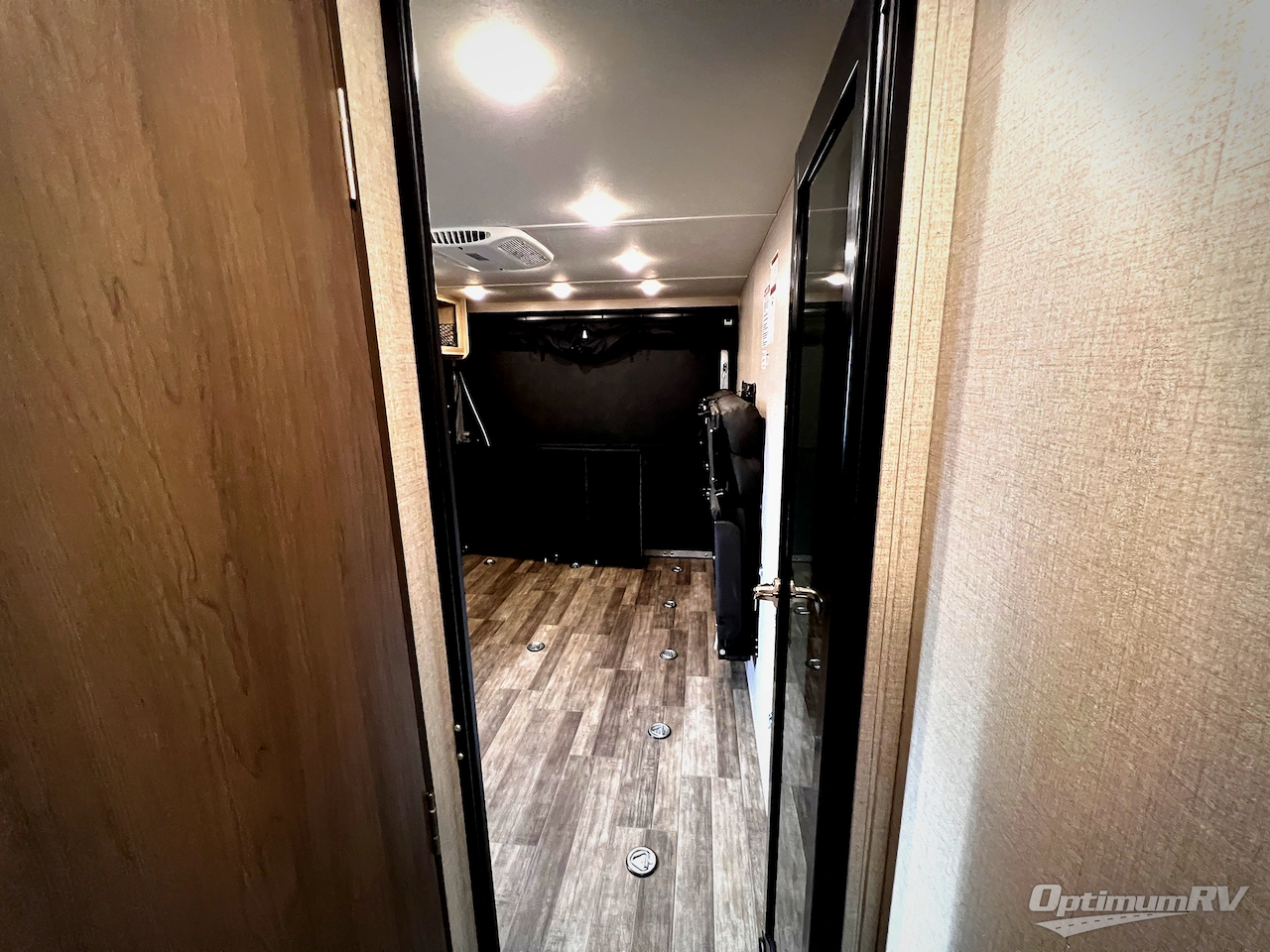 2021 Coachmen Catalina Legacy 323BHDSCK Photo 25