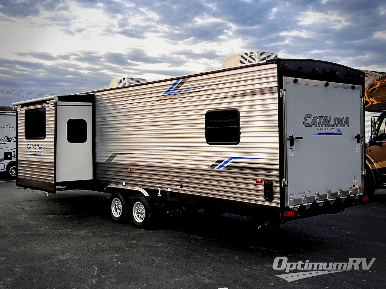 2021 Coachmen Catalina Legacy 323BHDSCK Photo 3