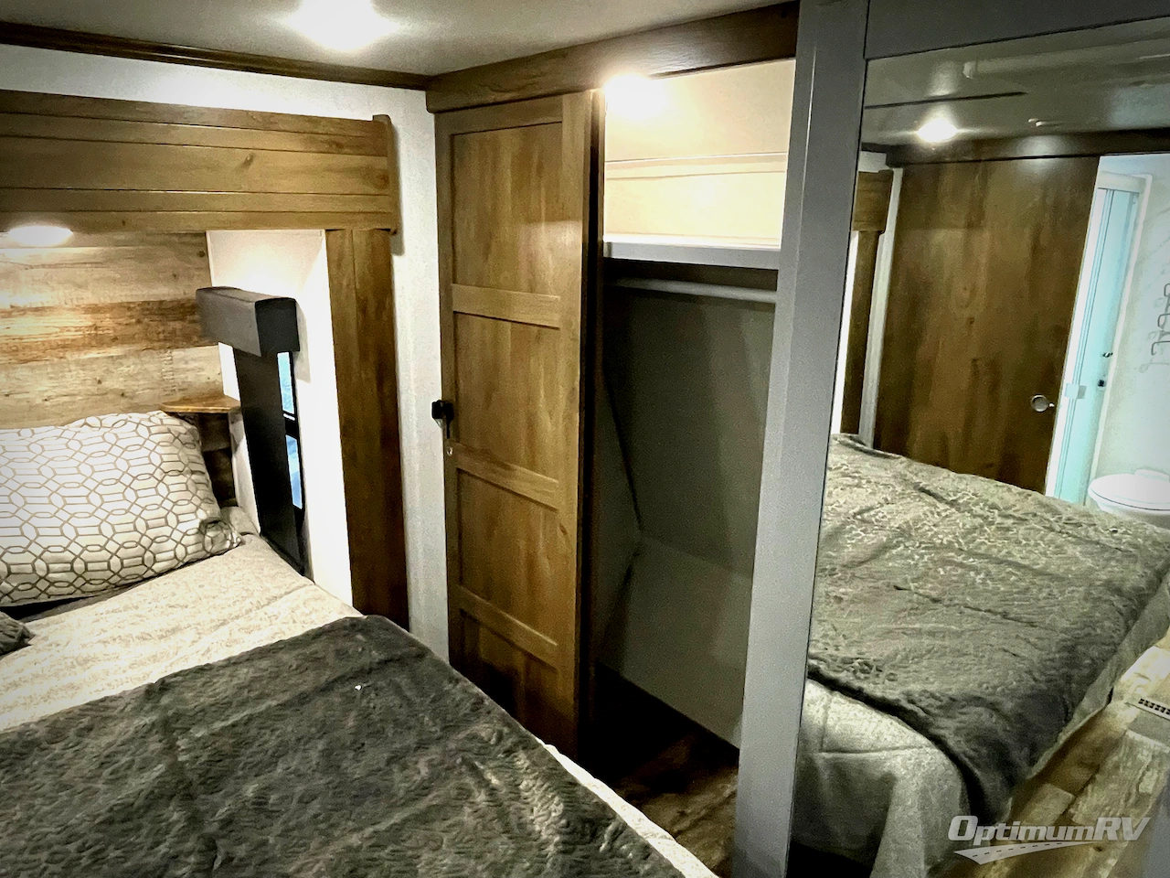 2020 Keystone Fuzion 430 Photo 24