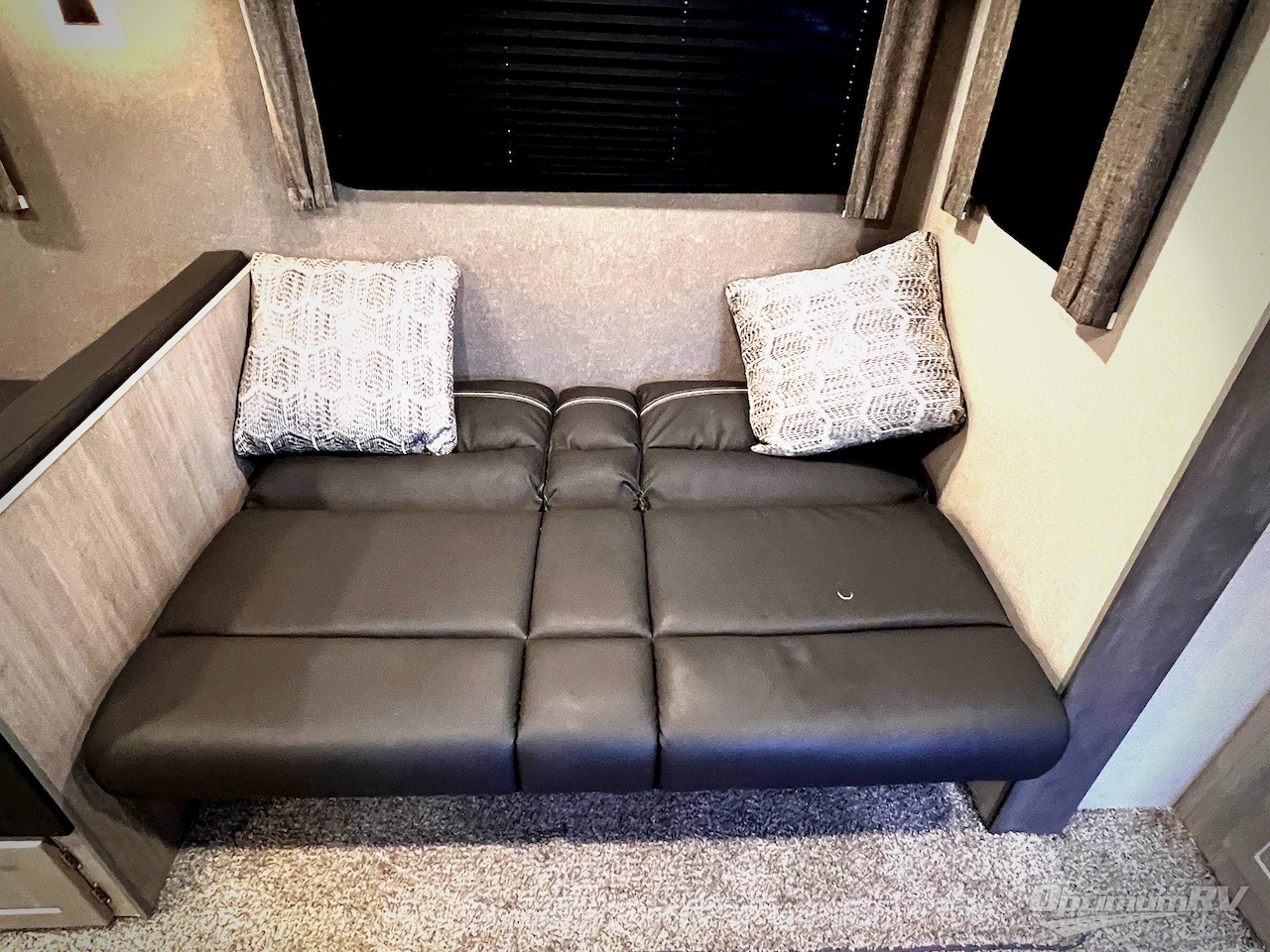2022 Coachmen Catalina Legacy 323BHDSCK Photo 11