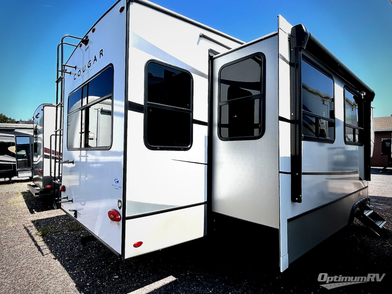 2024 Keystone Cougar 316RLS Photo 3