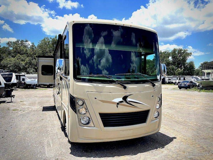 2019 Thor Freedom Traveler A27 RV Photo 1
