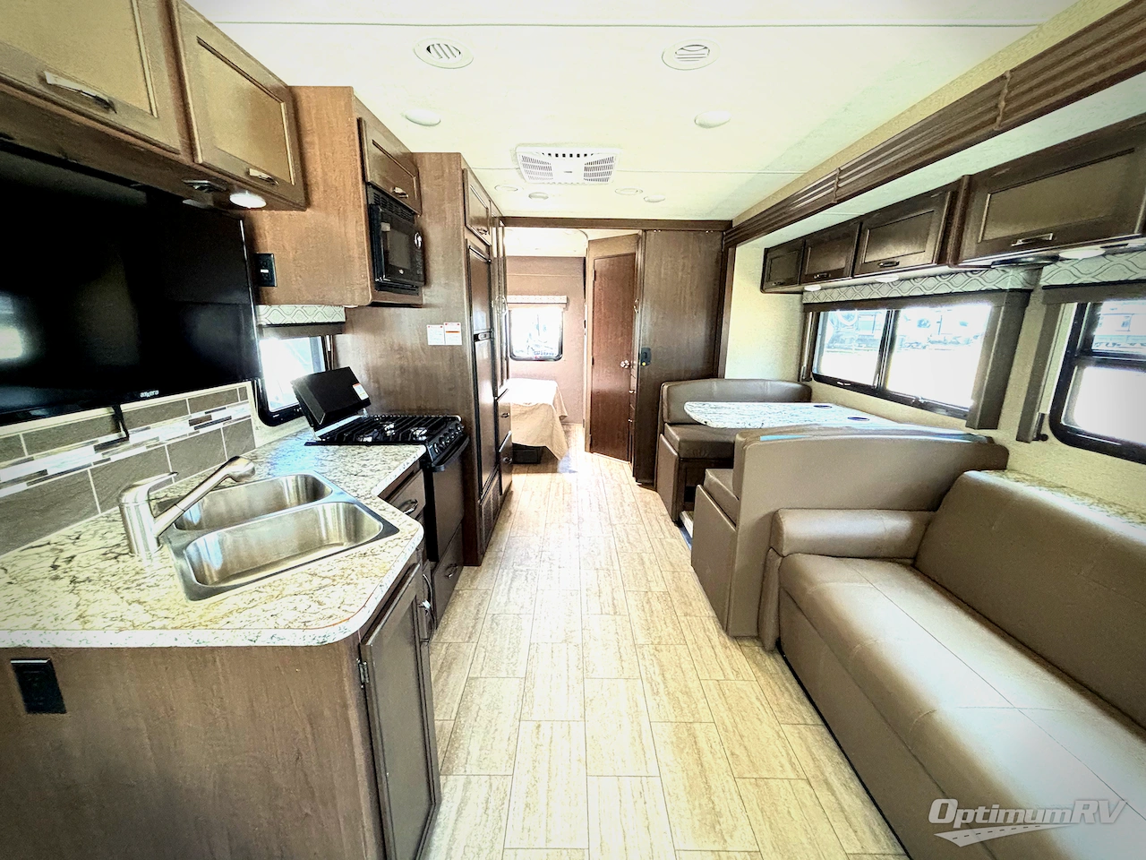 2019 Thor Freedom Traveler A27 Photo 4