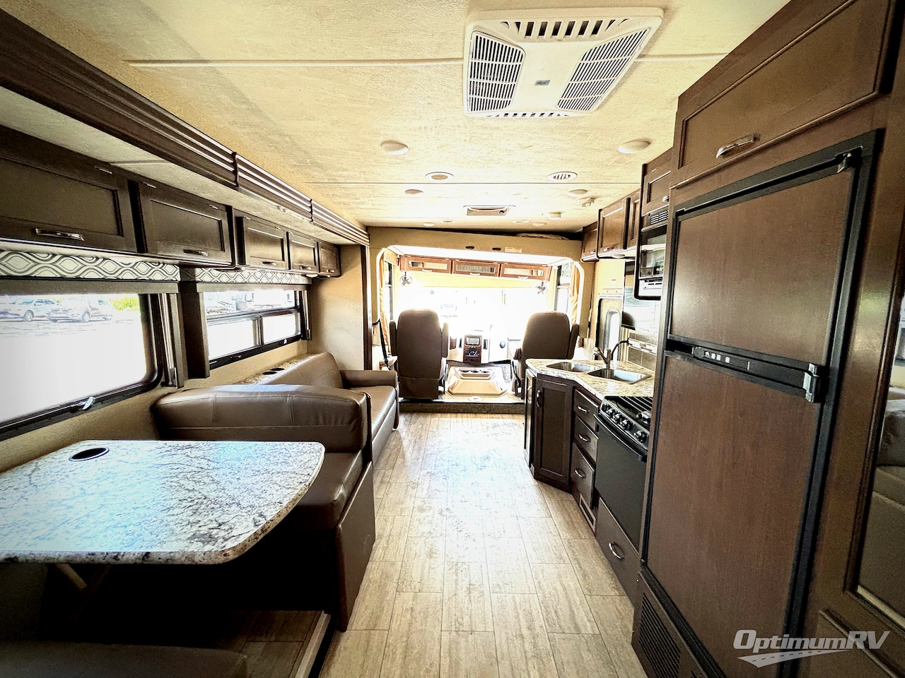 2019 Thor Freedom Traveler A27 Photo 5