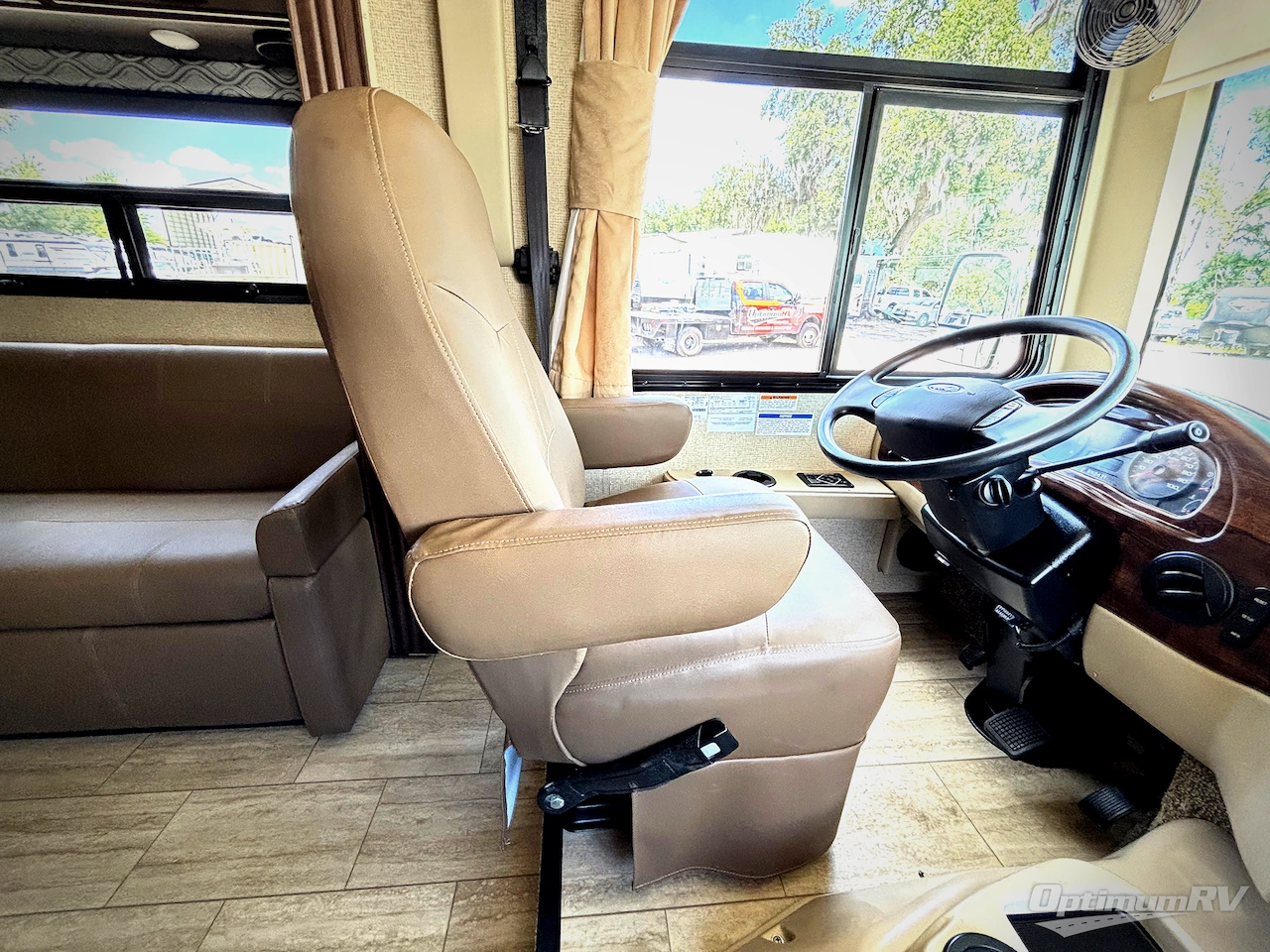 2019 Thor Freedom Traveler A27 Photo 7