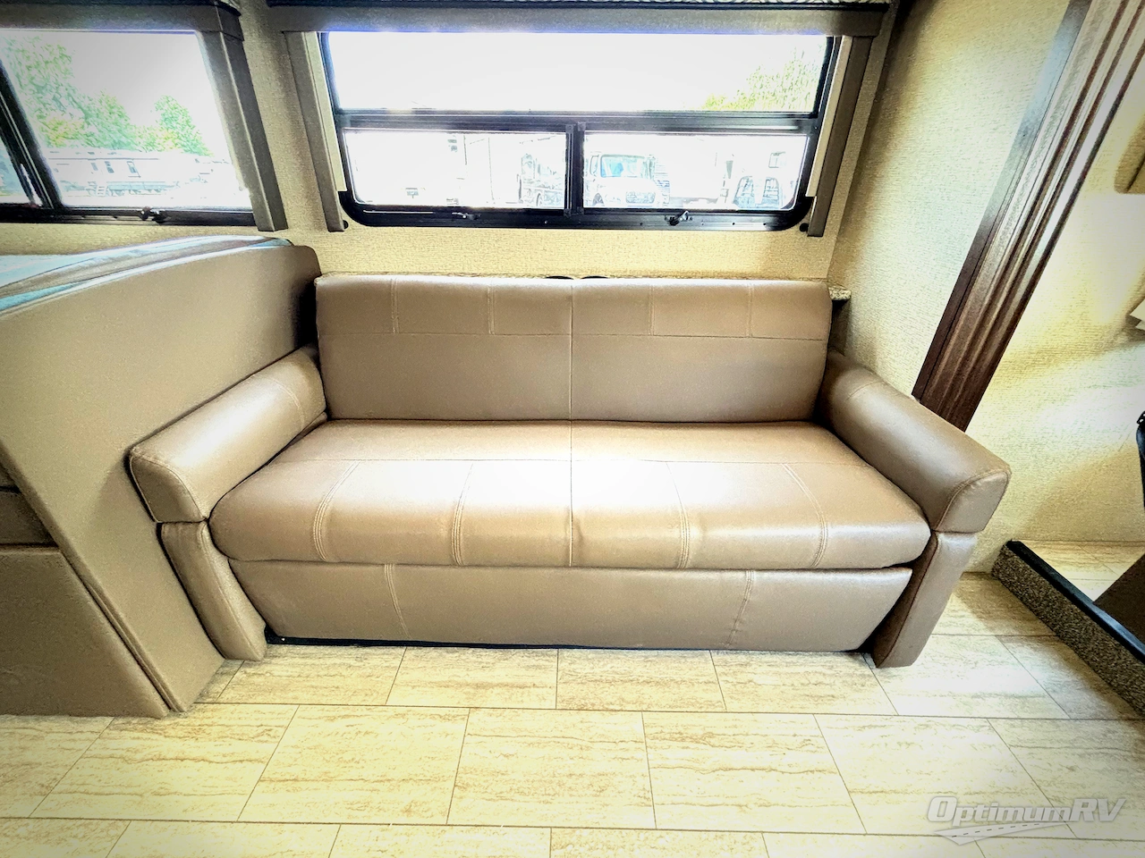 2019 Thor Freedom Traveler A27 Photo 10