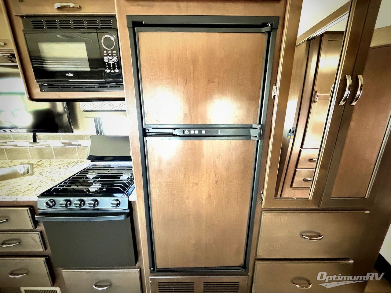 2019 Thor Freedom Traveler A27 Photo 16