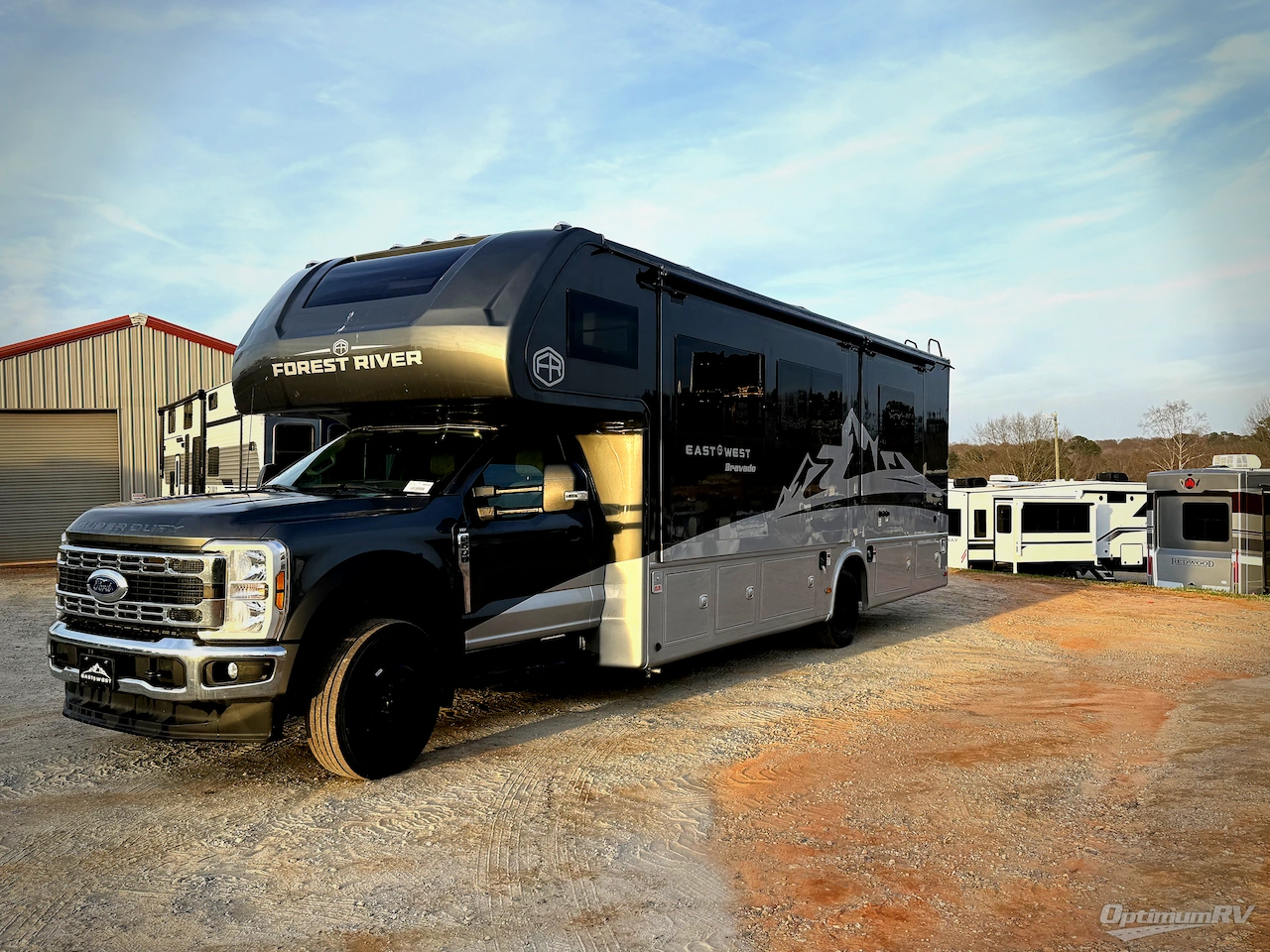 2025 East To West Bravado 33DS Photo 4