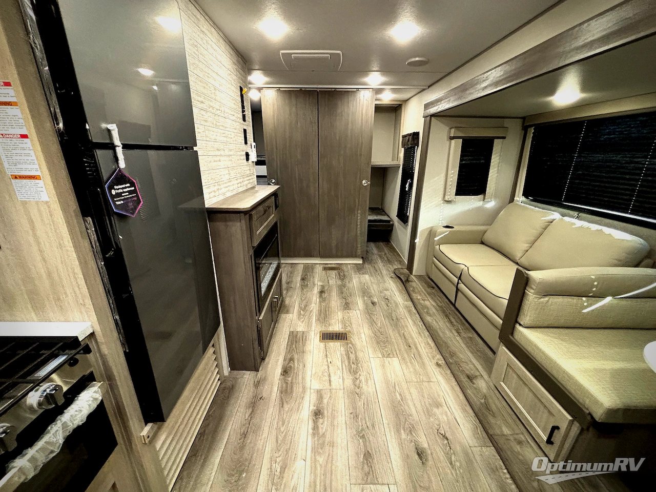 2026 Coachmen Catalina Legacy Edition 333DORM Photo 4