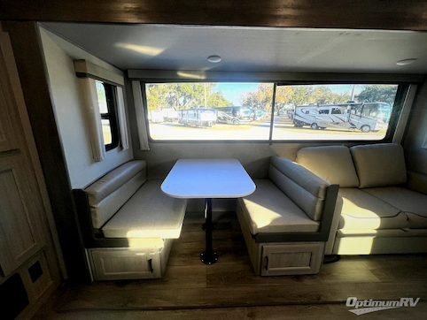 2026 Coachmen Catalina Legacy Edition 343BHTS RV Photo 2