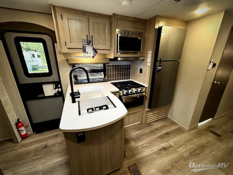 2026 Coachmen Catalina Legacy Edition 343BHTS RV Photo 3