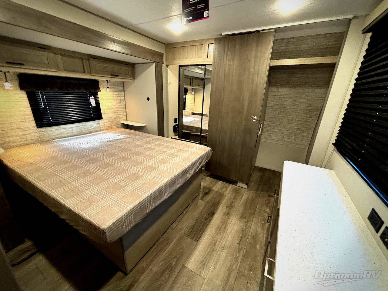 2026 Coachmen Catalina Legacy Edition 343BHTS Photo 7