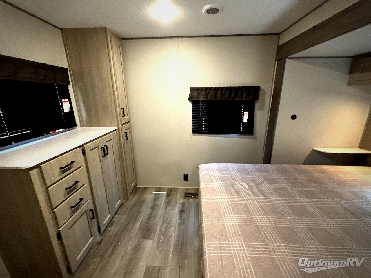 2026 Coachmen Catalina Legacy Edition 343BHTS Photo 19