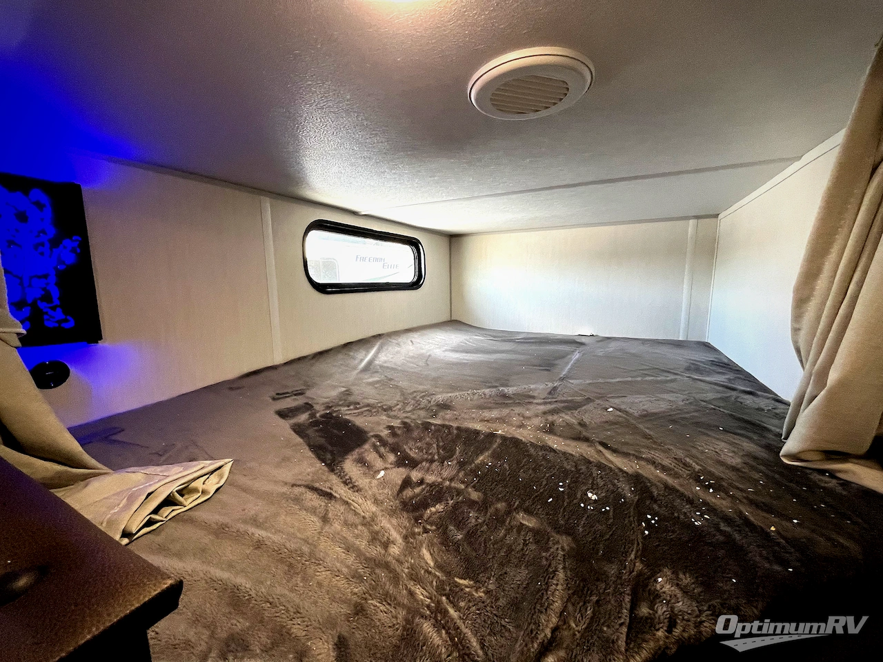 2026 Forest River Cherokee Wolf Den 26DJSE Photo 12