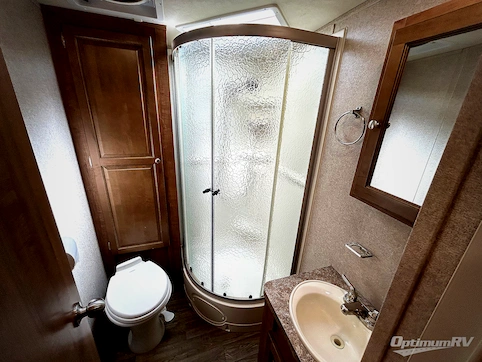 2018 Forest River Flagstaff Micro Lite 25FKS RV Photo 4