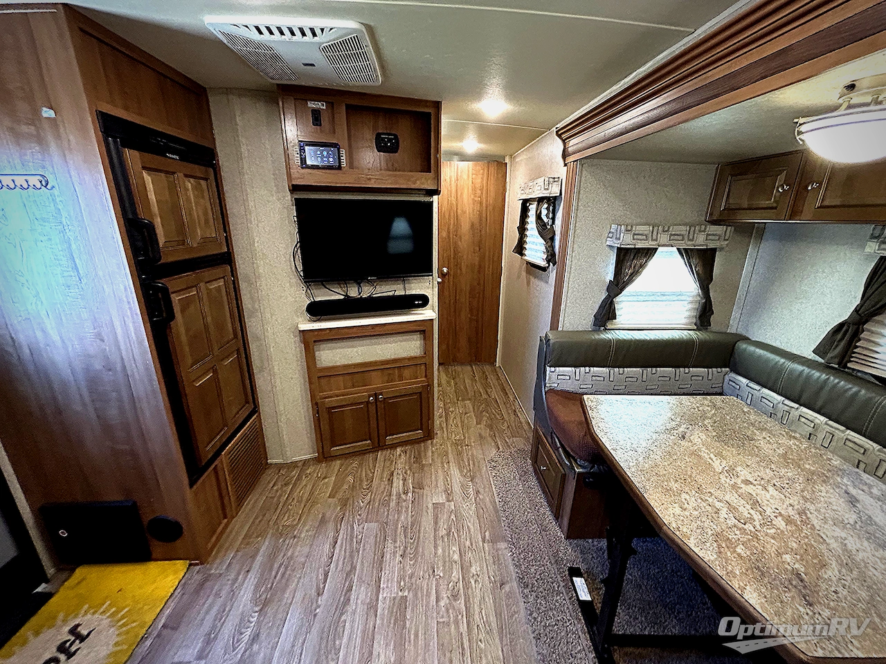 2018 Forest River Flagstaff Micro Lite 25FKS Photo 4