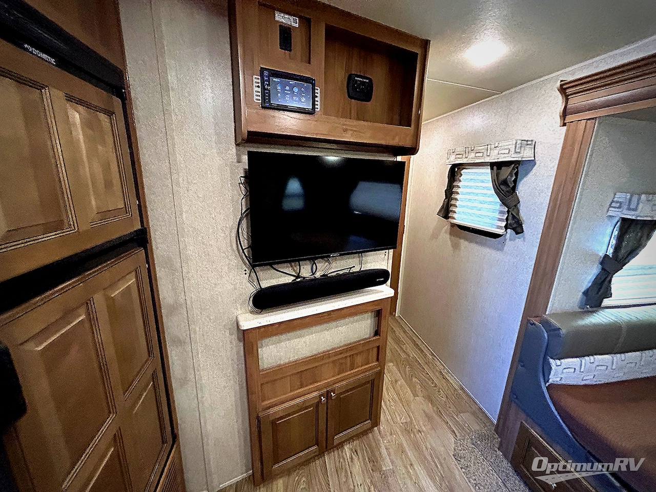 2018 Forest River Flagstaff Micro Lite 25FKS Photo 9