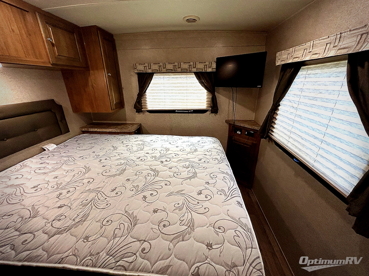 2018 Forest River Flagstaff Micro Lite 25FKS Photo 12