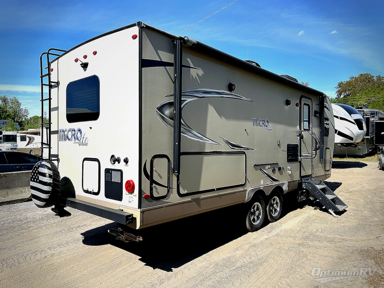 2018 Forest River Flagstaff Micro Lite 25FKS Photo 2