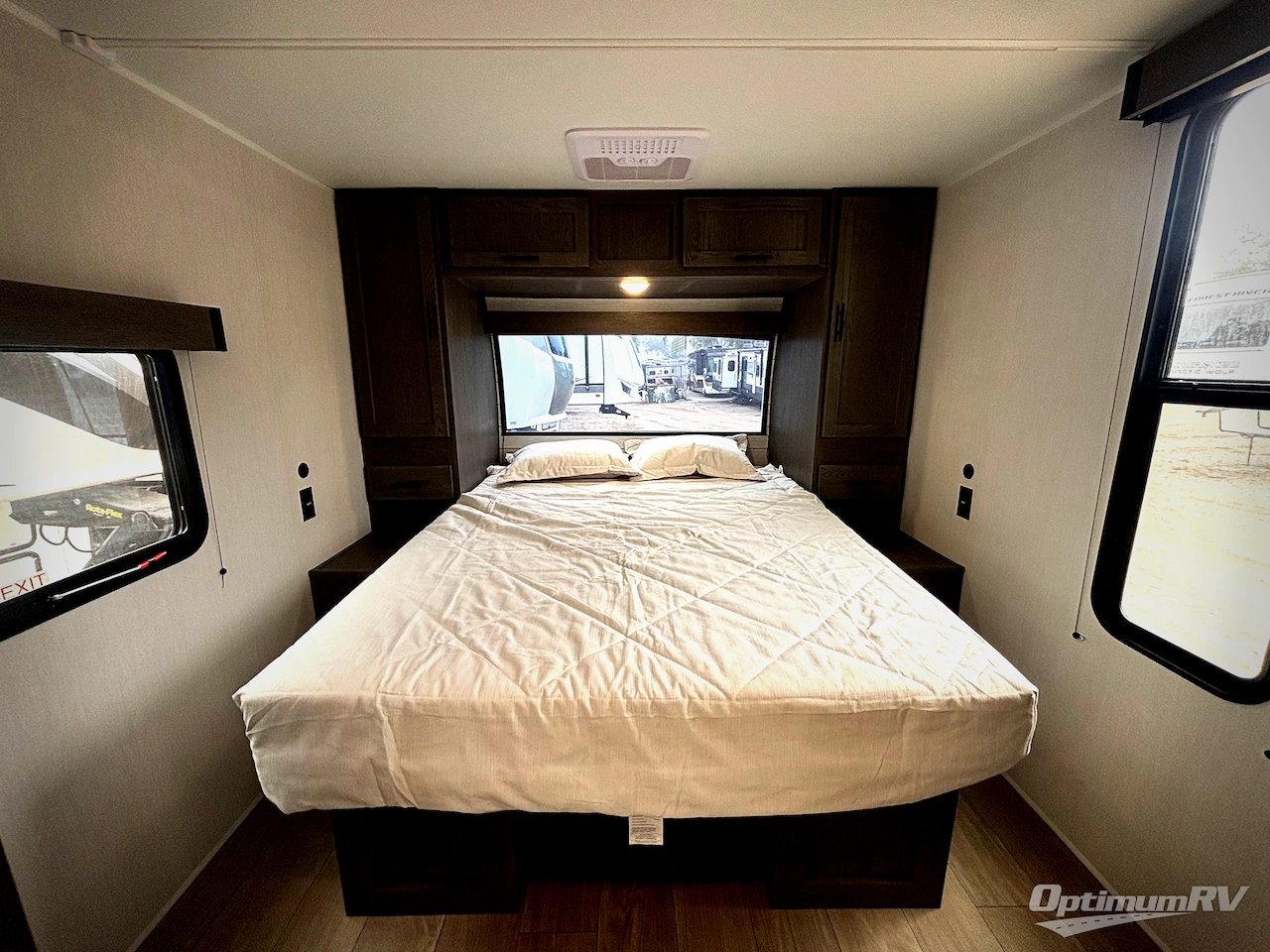 2026 Forest River Cherokee Alpha Wolf 29TB Photo 6