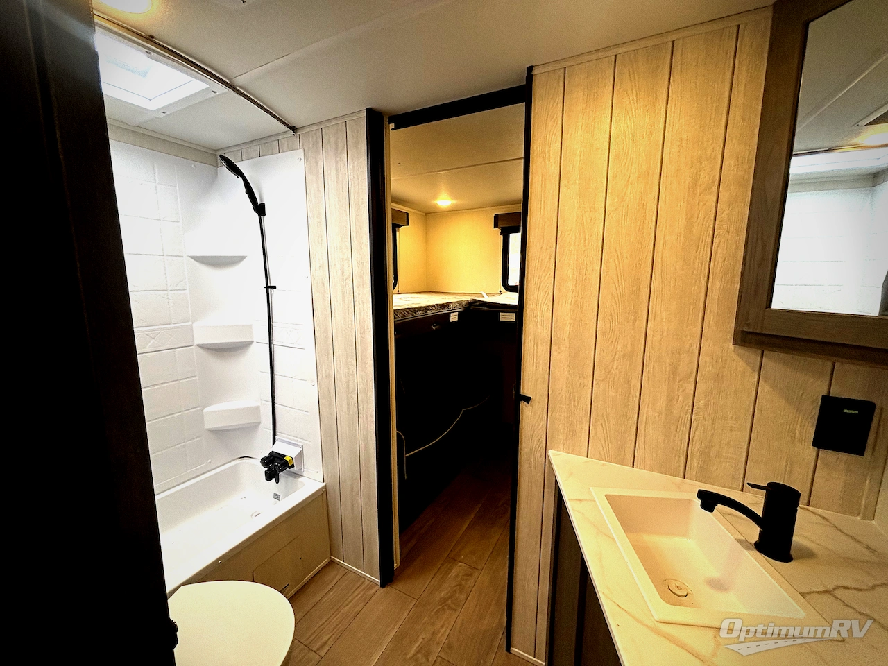 2026 Forest River Cherokee Alpha Wolf 29TB Photo 9