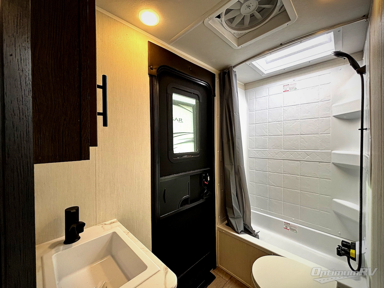 2026 Forest River Cherokee Alpha Wolf 26DBH Photo 9