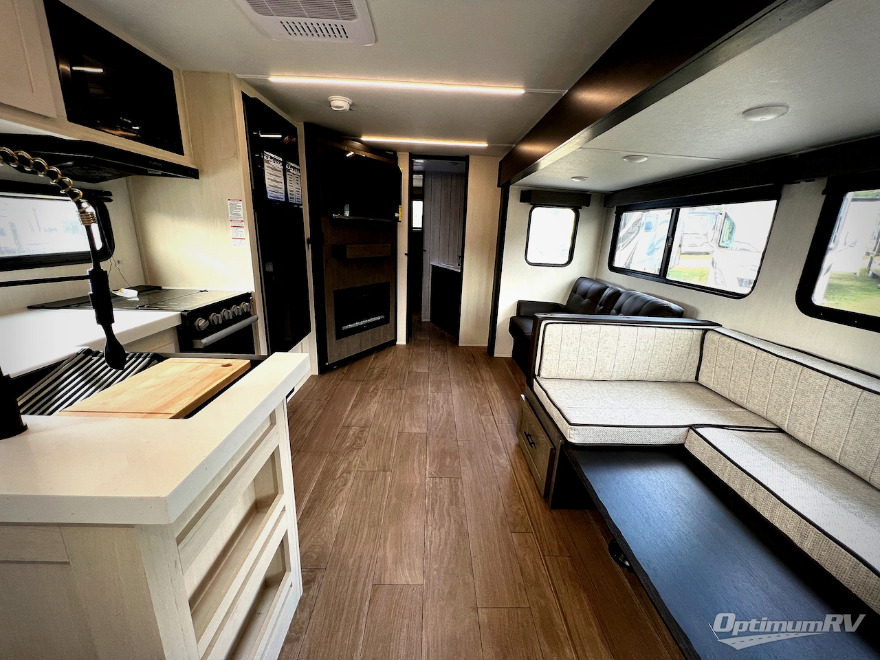 2026 Forest River Cherokee Alpha Wolf 29TB Photo 4