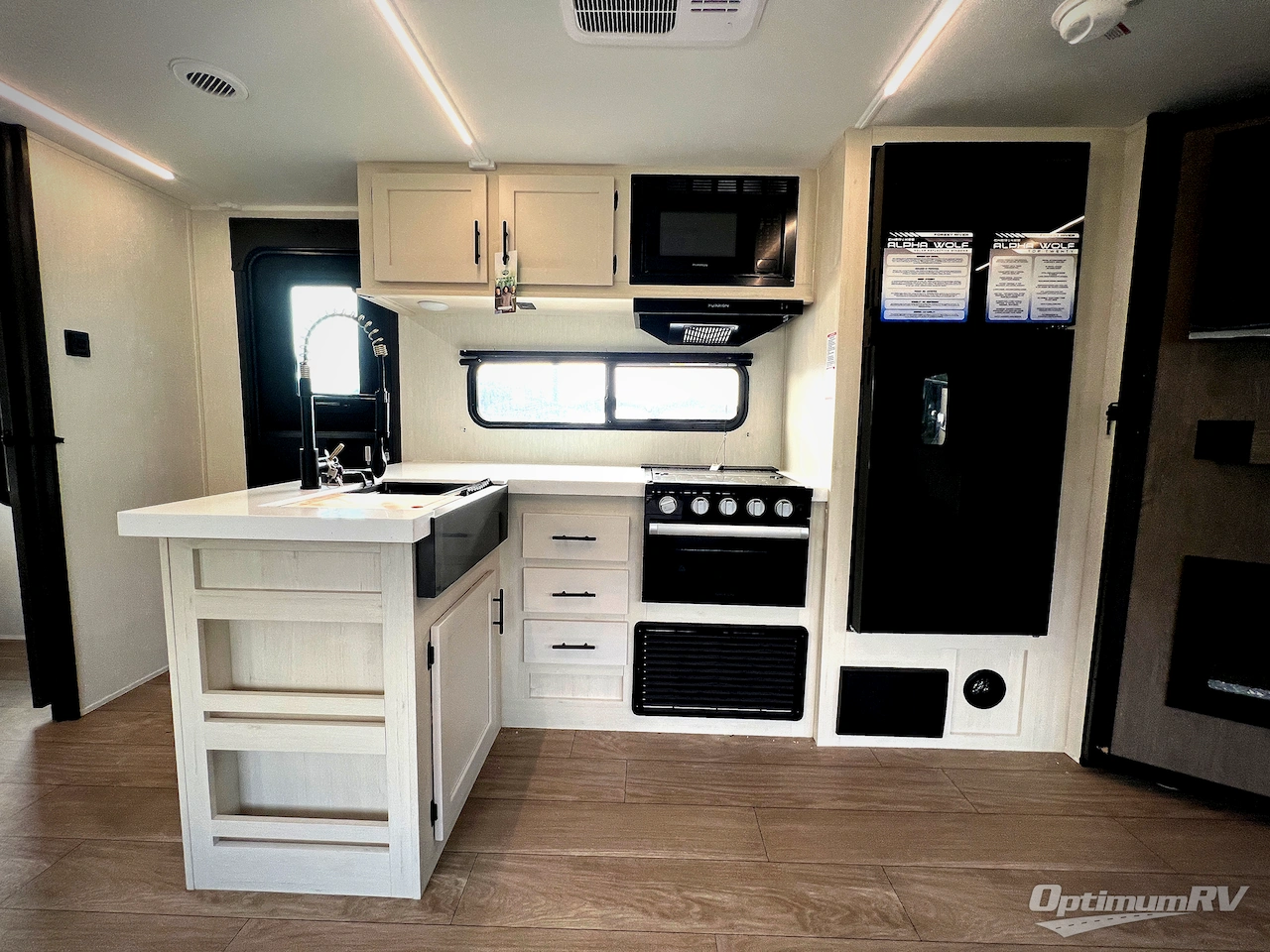 2026 Forest River Cherokee Alpha Wolf 29TB Photo 10