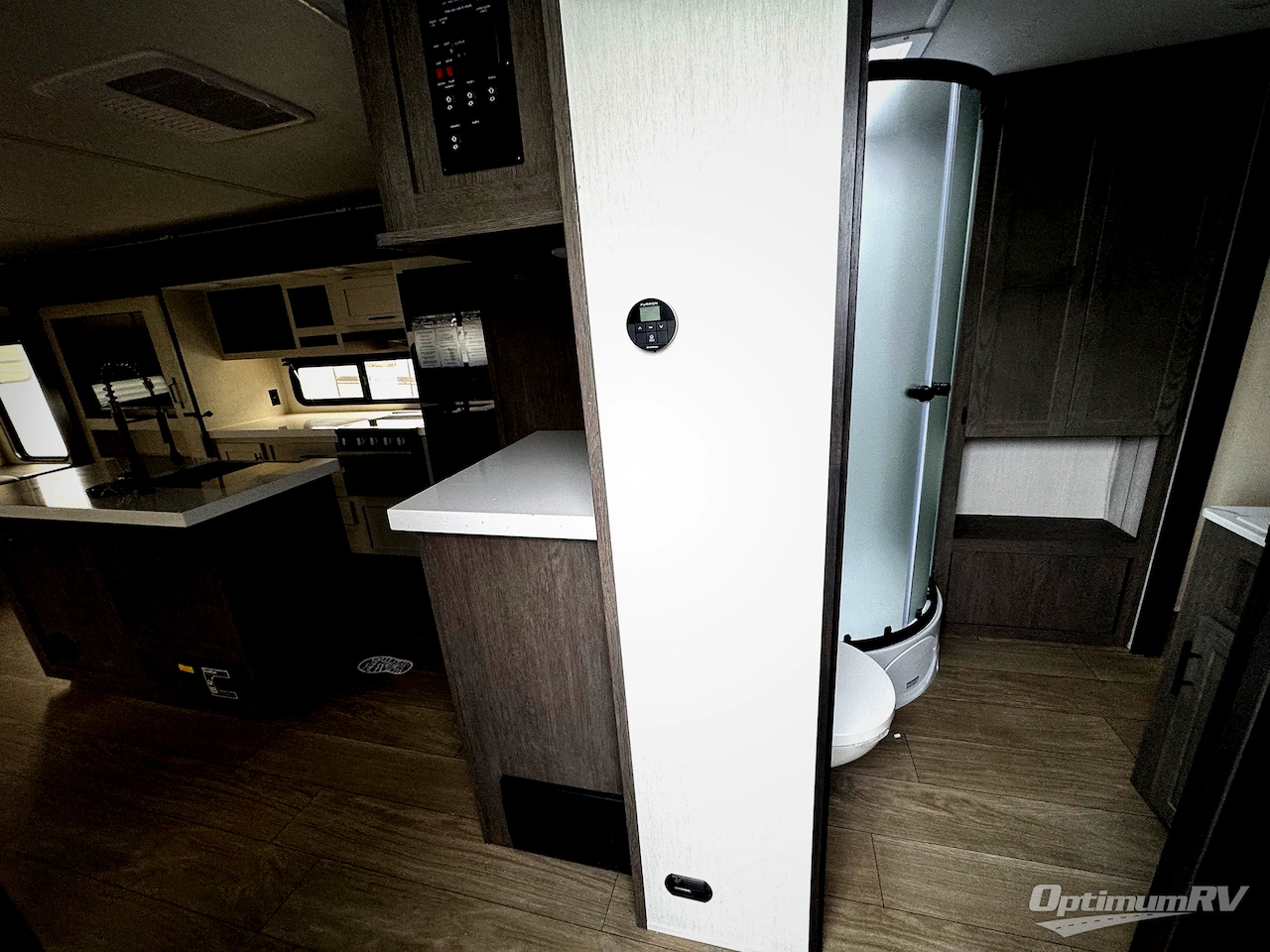 2026 Forest River Cherokee Alpha Wolf 26RL Photo 3