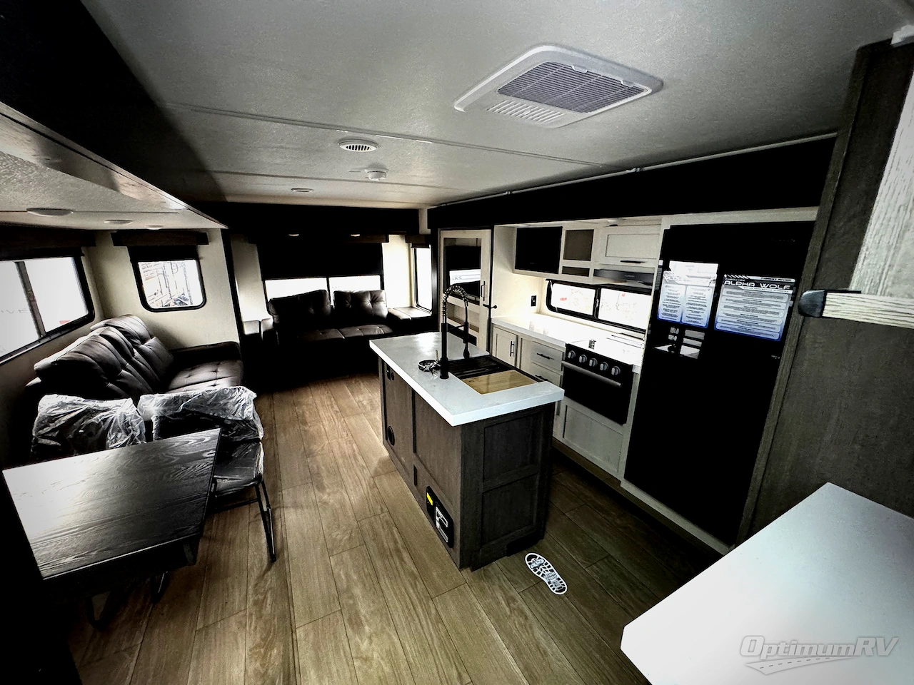 2026 Forest River Cherokee Alpha Wolf 26RL Photo 4