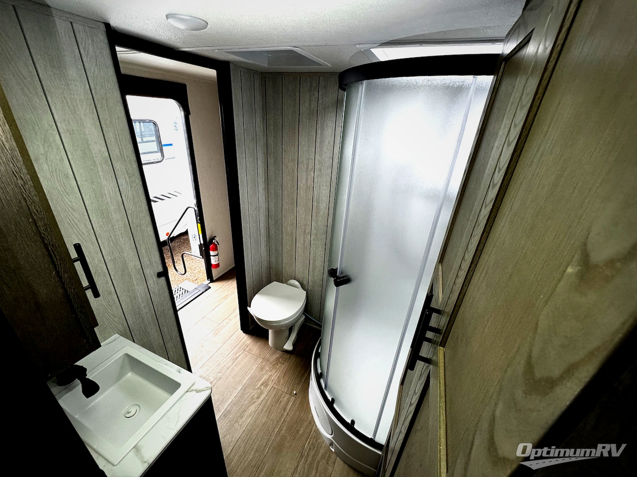 2026 Forest River Cherokee Alpha Wolf 26RL Photo 21