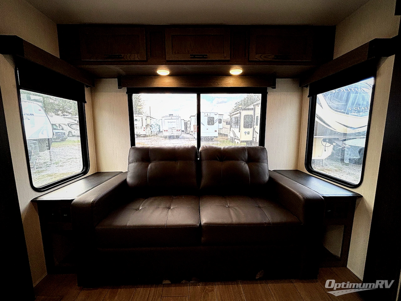 2026 Forest River Cherokee Alpha Wolf 26RL Photo 7