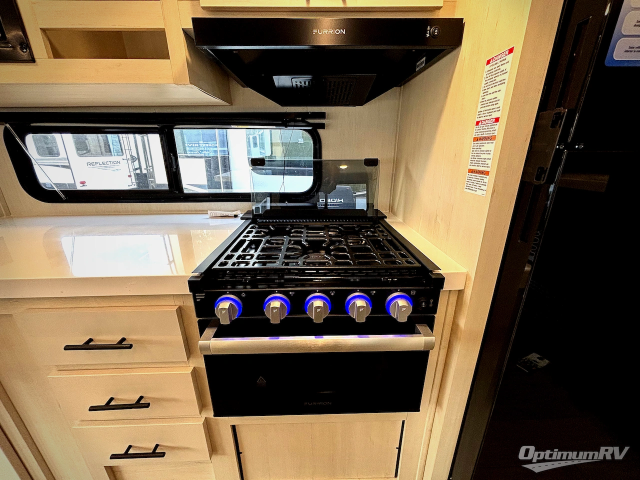 2026 Forest River Cherokee Alpha Wolf 26RL Photo 11