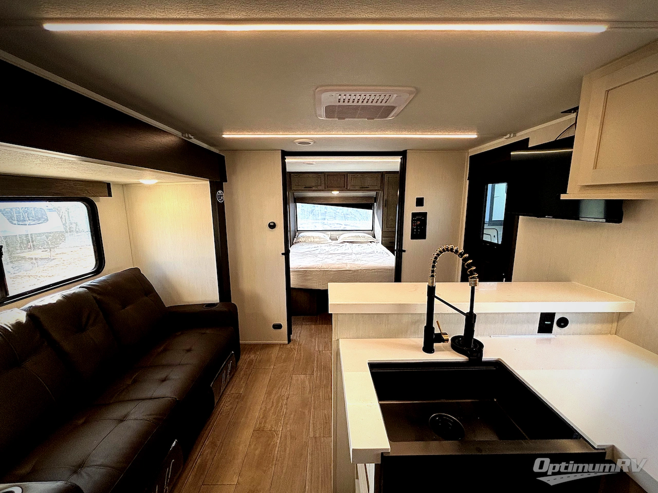 2026 Forest River Cherokee Alpha Wolf 21RB Photo 5