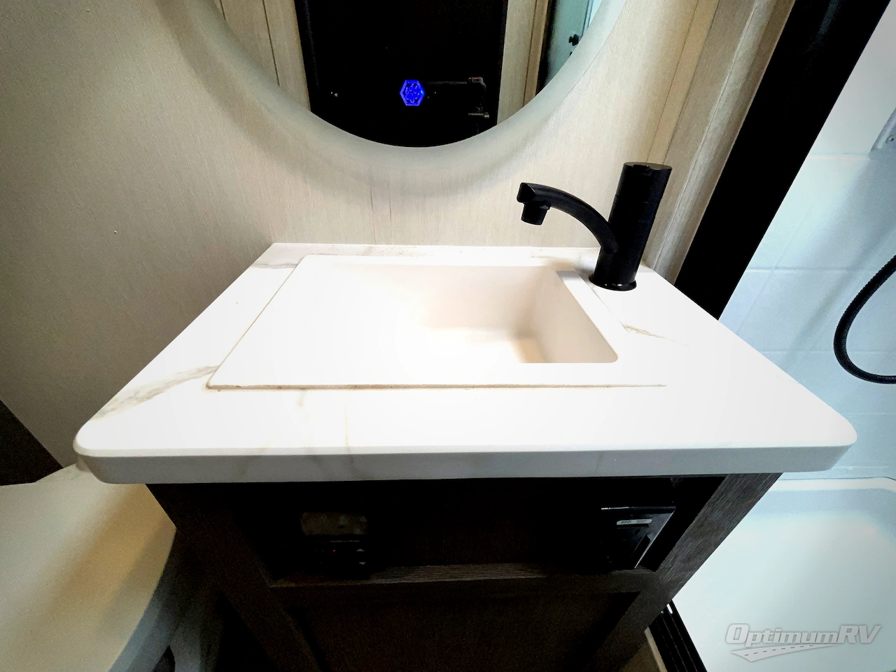 2026 Forest River Cherokee Alpha Wolf 21RB Photo 9