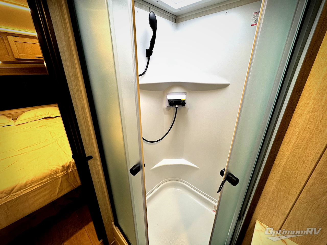 2026 Forest River Cherokee Alpha Wolf 33BH Photo 9