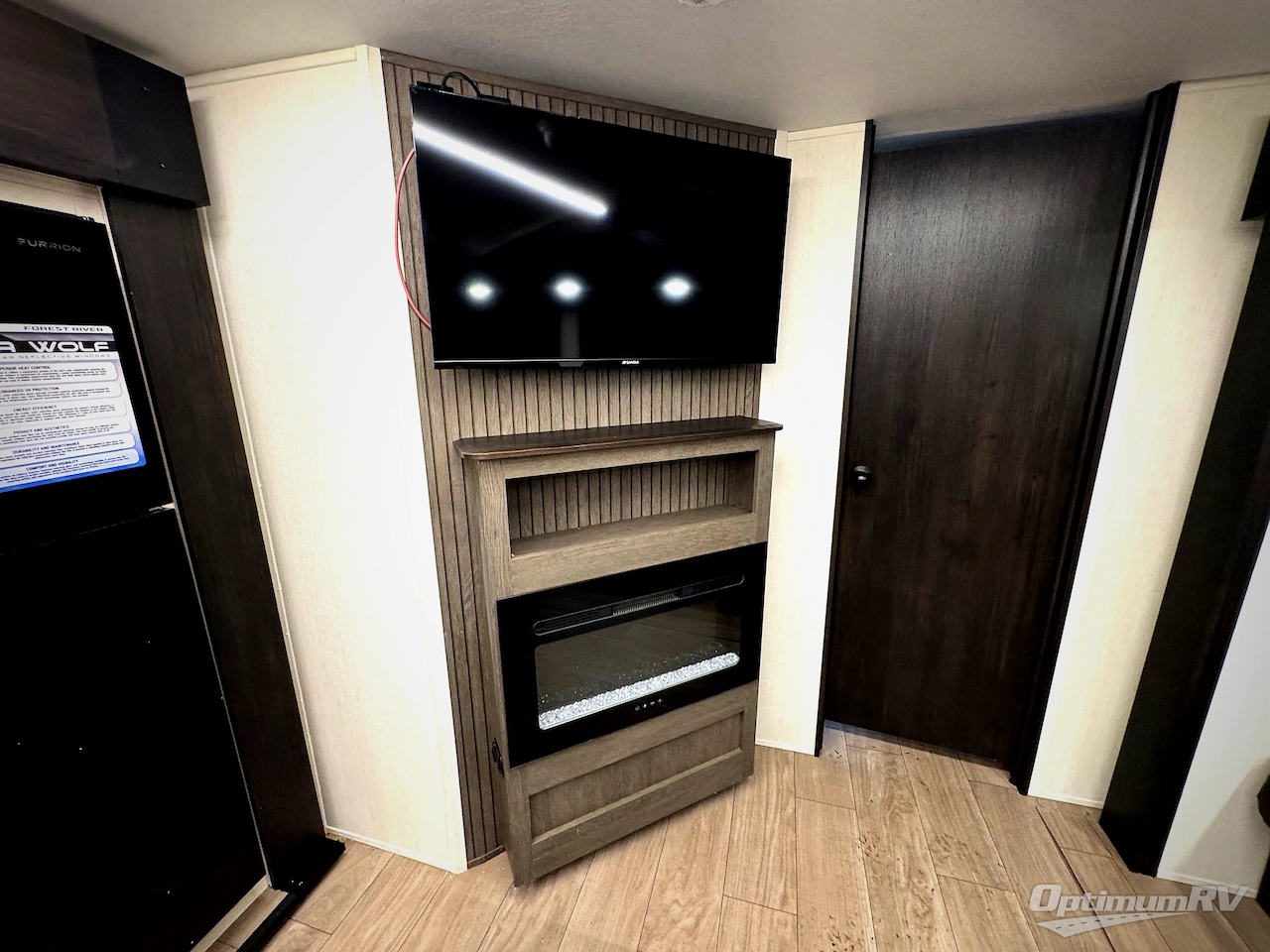 2026 Forest River Cherokee Alpha Wolf 33BH Photo 13