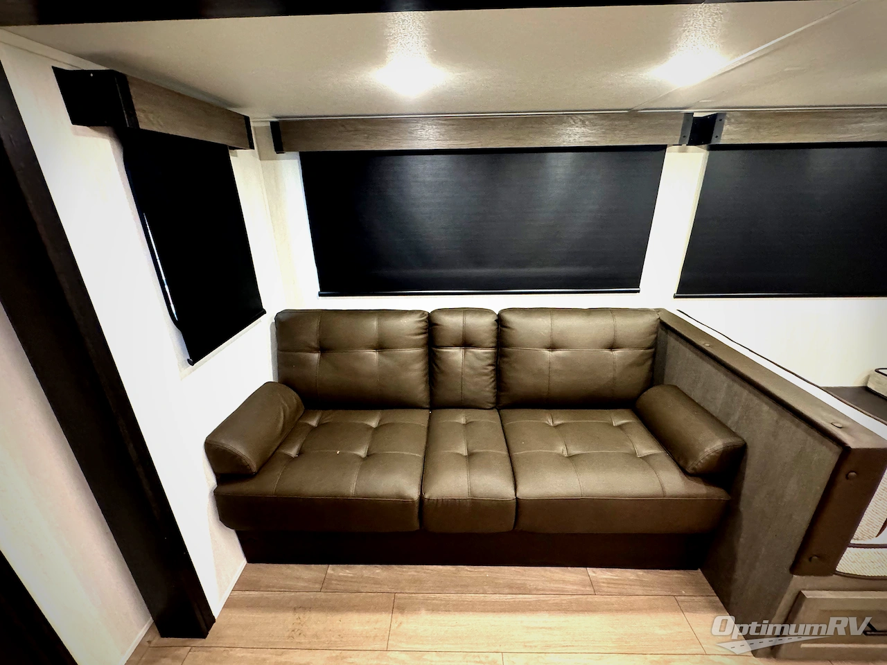 2026 Forest River Cherokee Alpha Wolf 33BH Photo 12