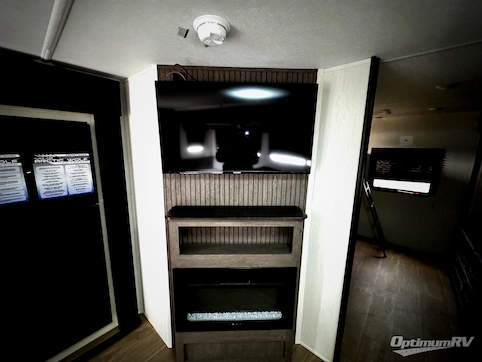 2026 Forest River Cherokee Alpha Wolf 33BH RV Photo 3