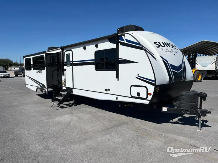 2021 CrossRoads Sunset Trail SS330SI RV Photo 1