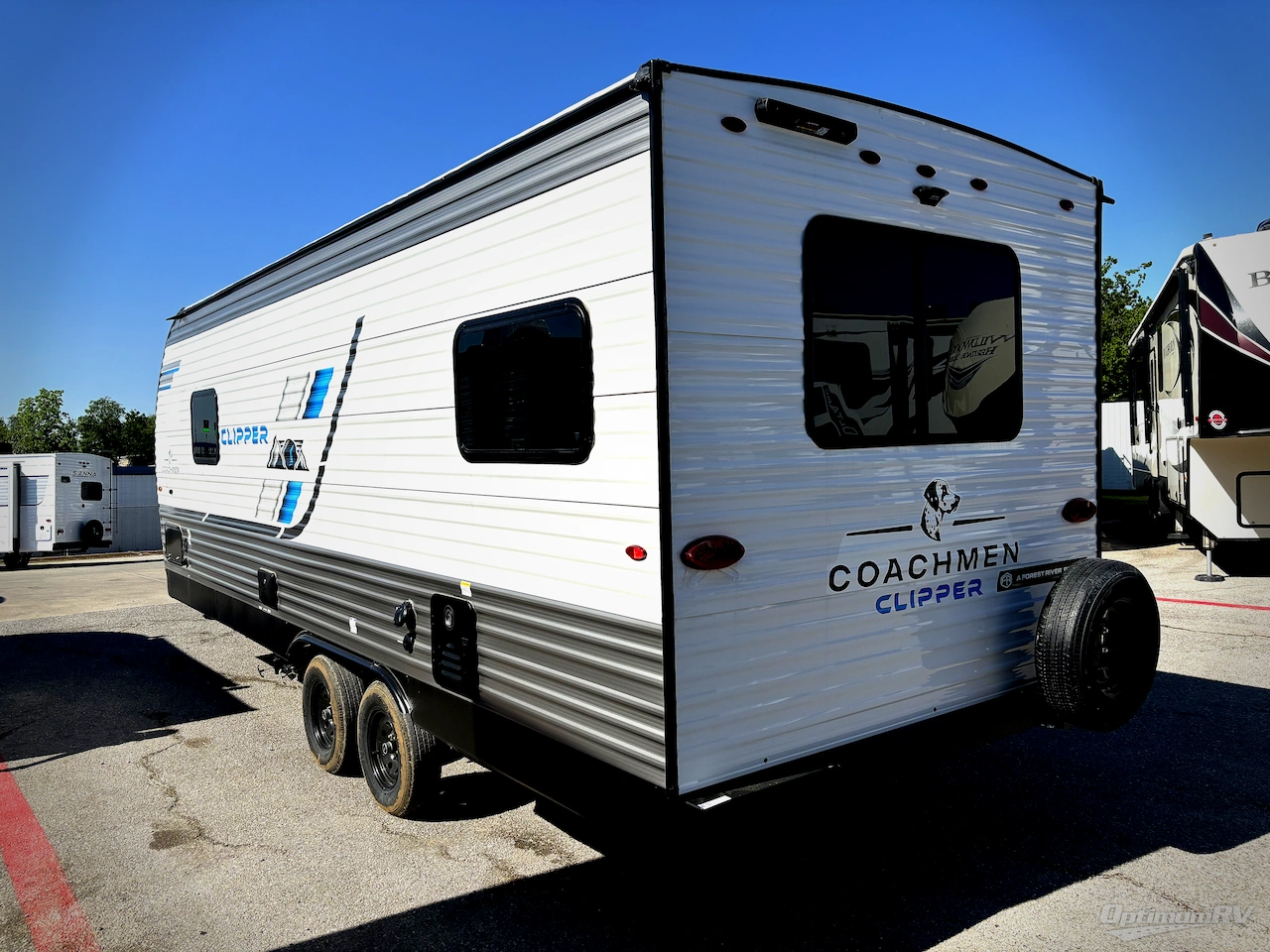 2025 Coachmen Clipper 5K Series 242MK Photo 3