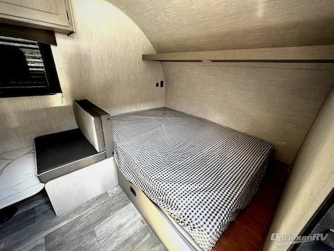 2025 Coachmen Clipper Cadet 17CBH RV Photo 2